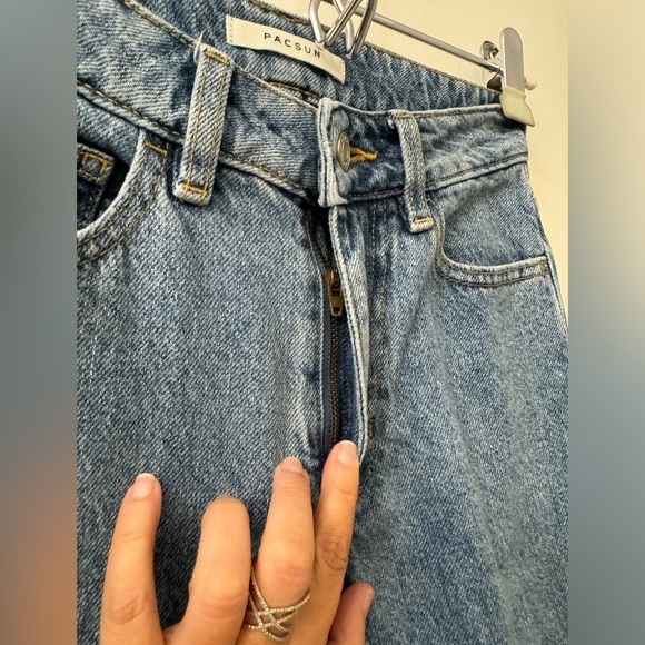 PacSun Straight Mom Jeans 100% Cotton - Size 23 - Picture 2 of 13